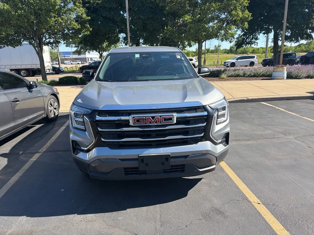 Used 2026 Silver GMC Elevation image 7