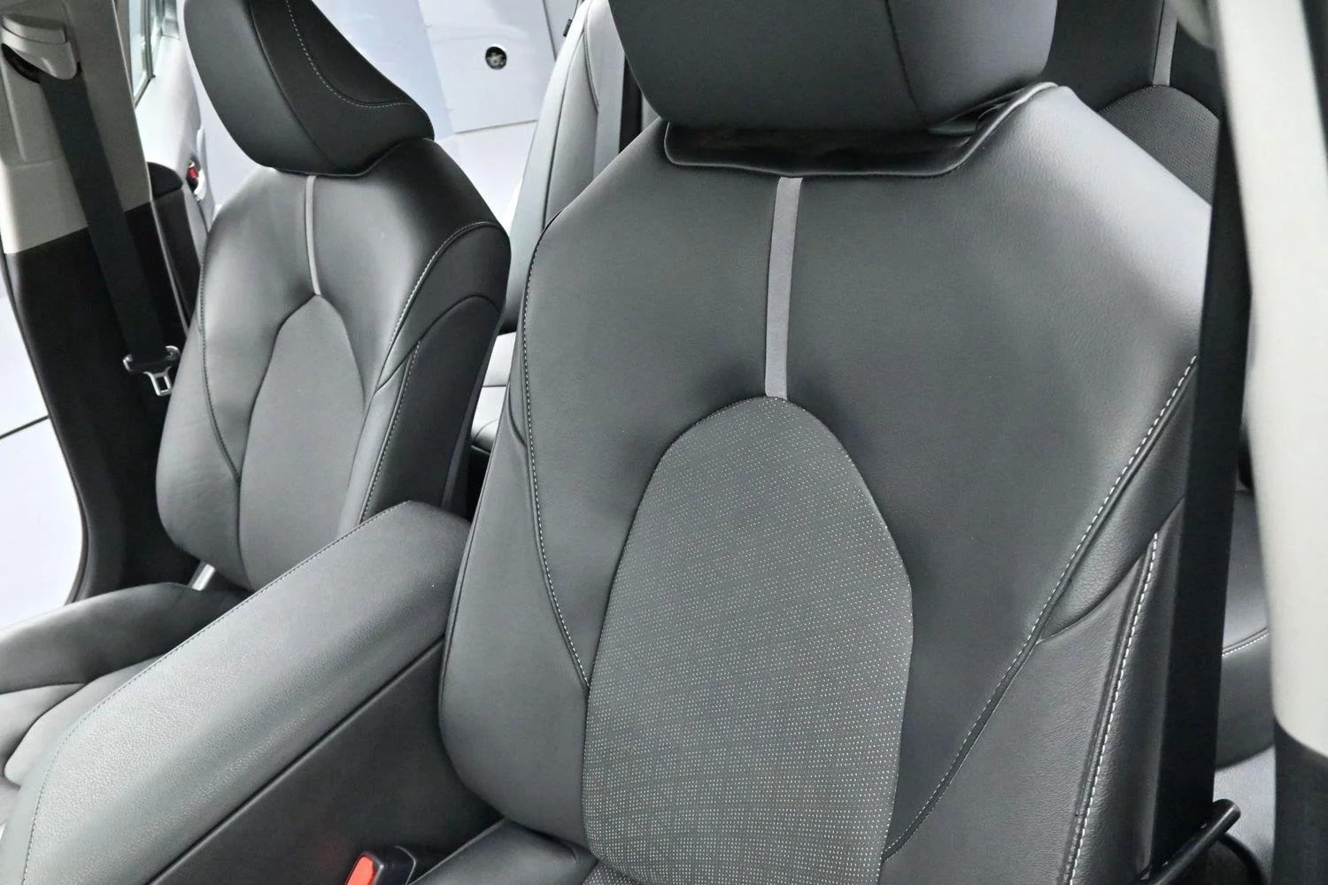 Used 2022 Predawn Gray Mica Toyota XSE image 14