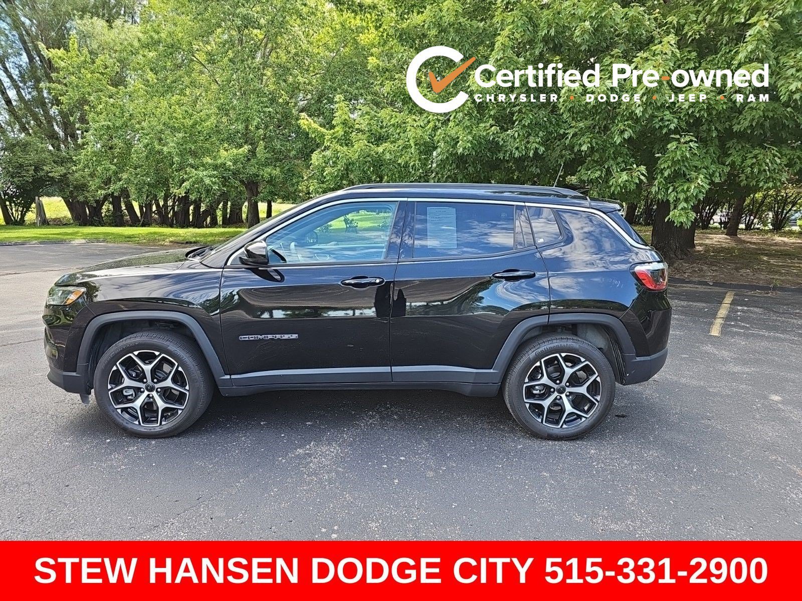 Certified Used 2025 Diamond Black Crystal Pearlcoat Jeep Limited image 1