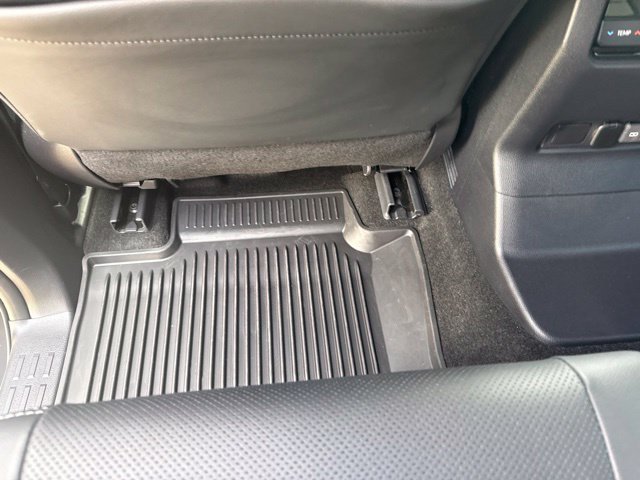 Used 2024  Toyota Base image 21