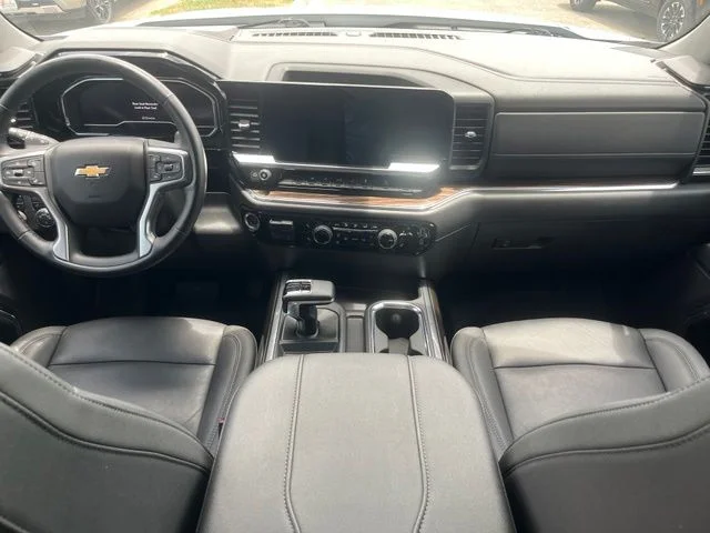 Used 2024 White Chevrolet LT image 16