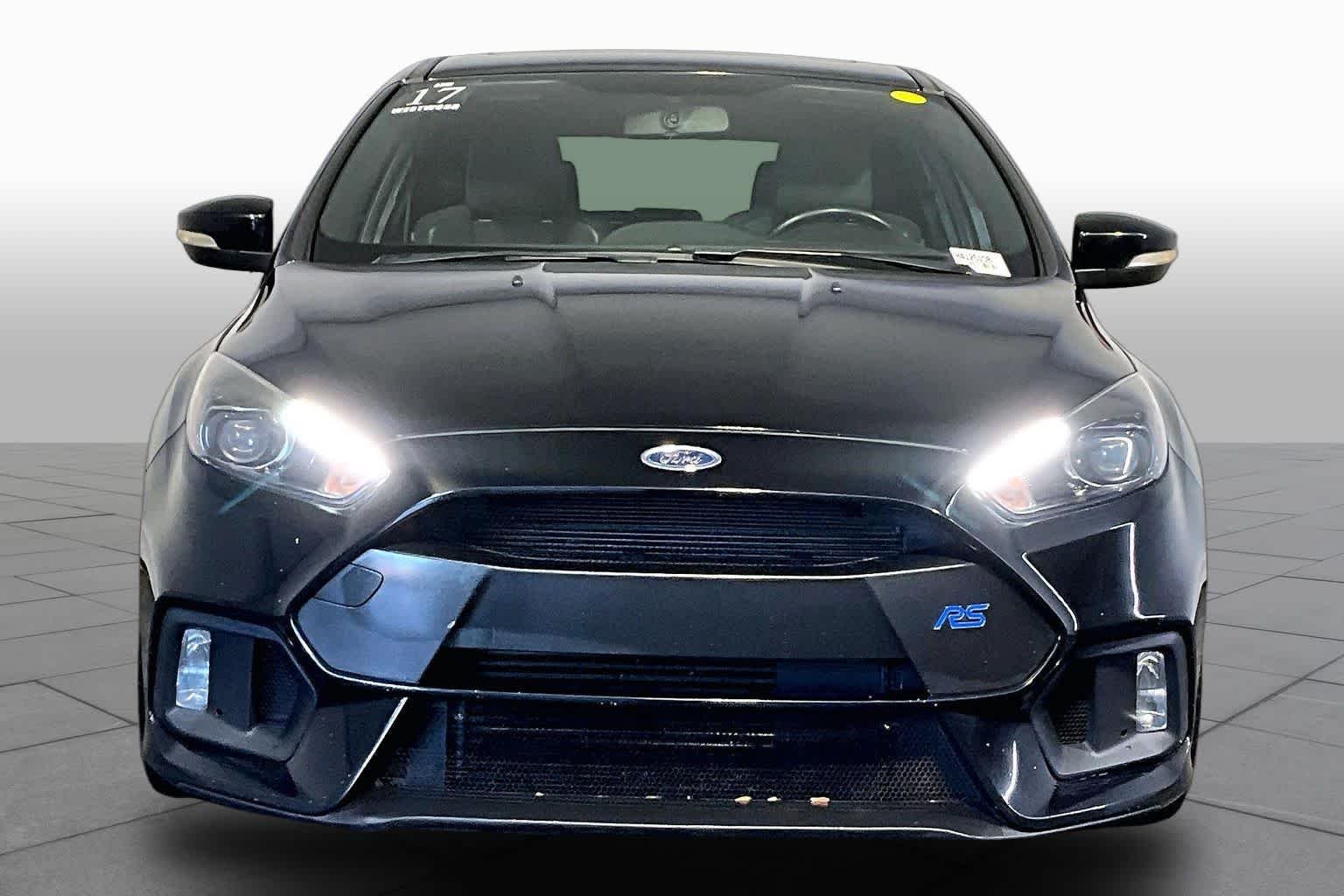 Used 2017 Shadow Black Ford RS image 4