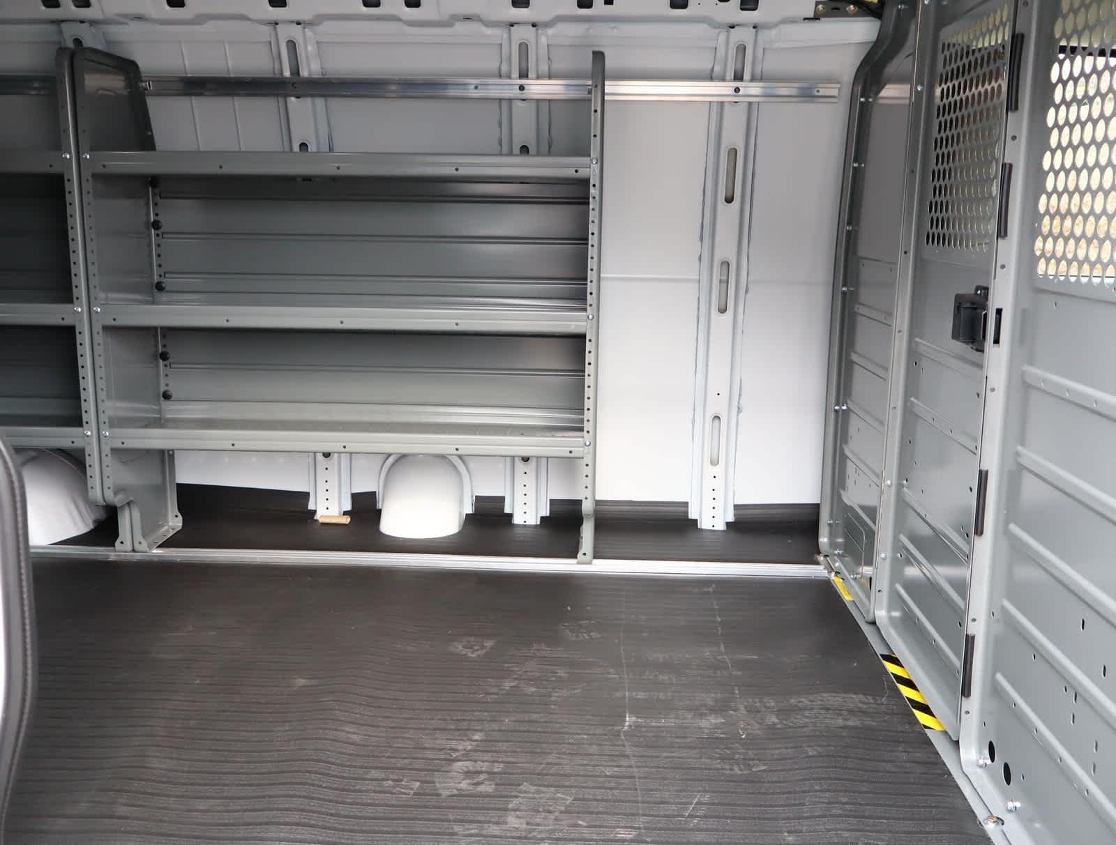 2025 GMC Savana Cargo Work Van - Photo 17