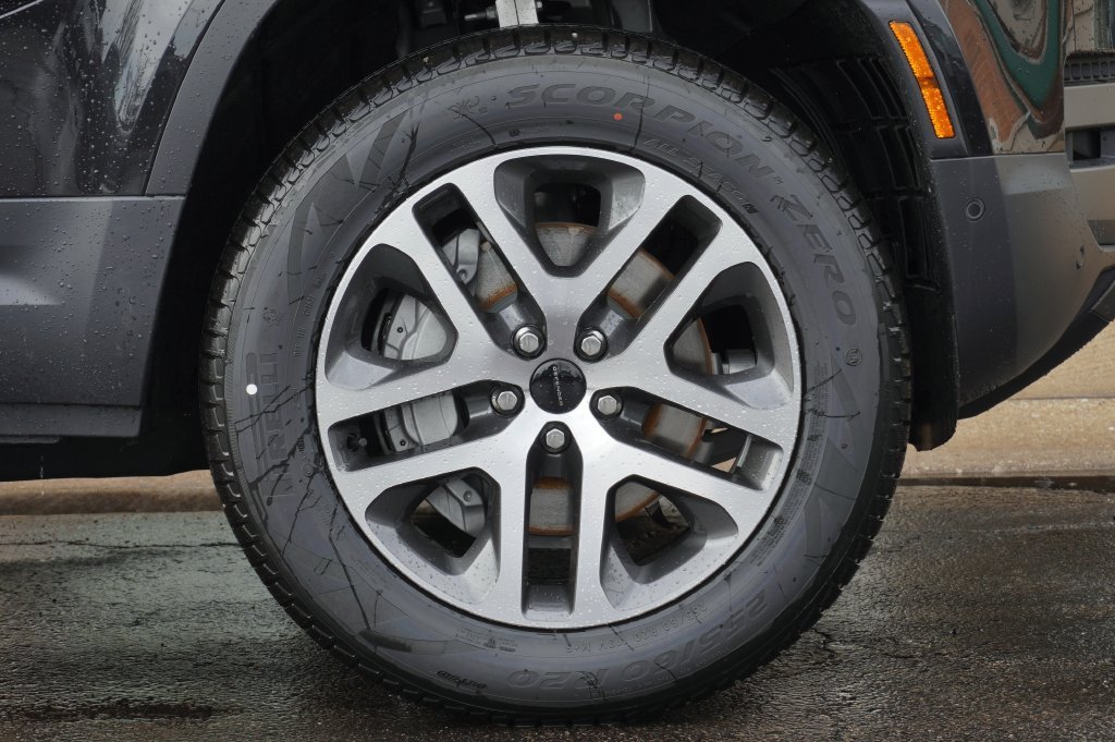 Certified Used 2026 Black Land Rover S image 8