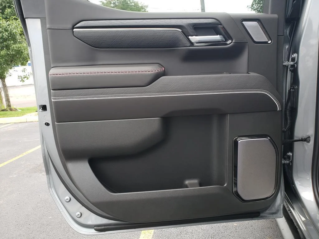 New 2026 Sterling Metallic GMC AT4X image 13