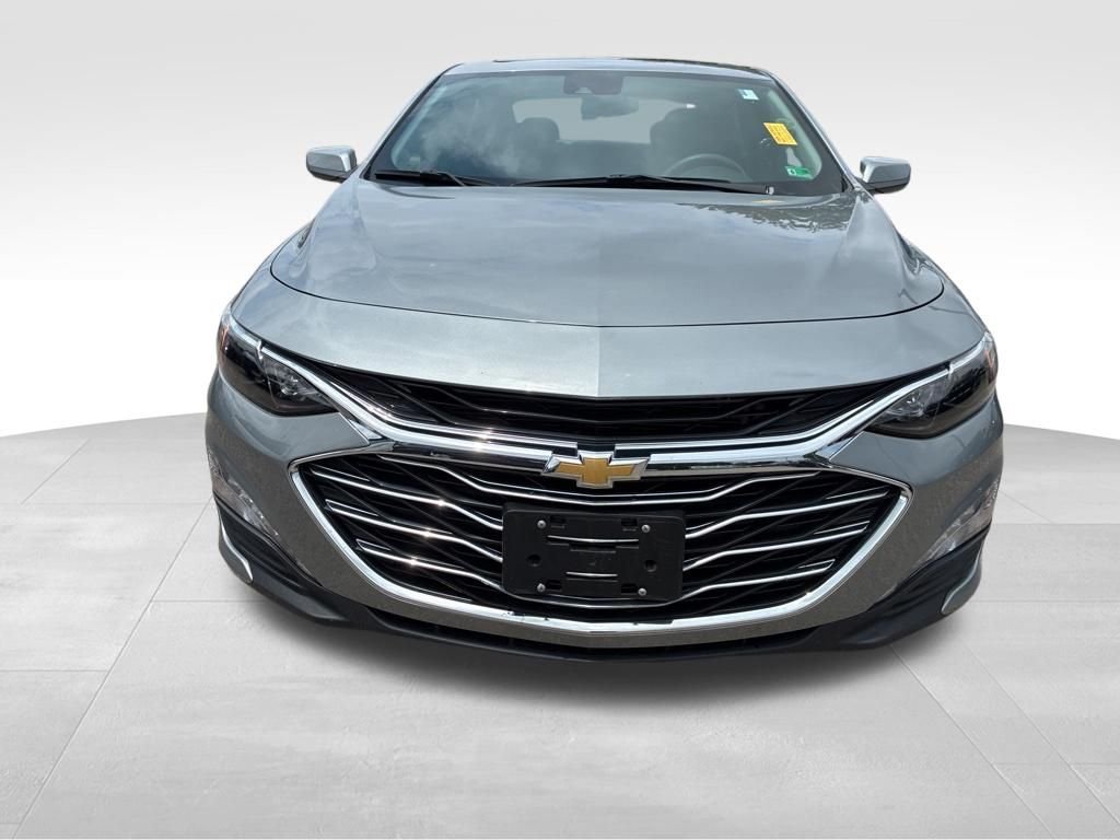 Used 2024 Gray Chevrolet LT image 9