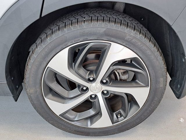 Used 2018 Silver Hyundai Limited image 36