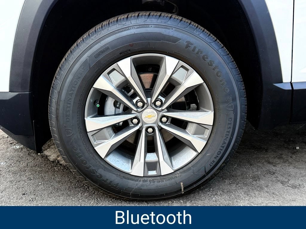 New 2026 Summit White Chevrolet LT image 13
