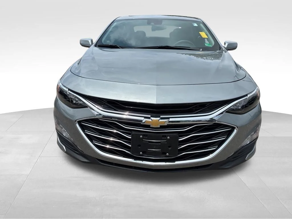 Used 2024 Gray Chevrolet LT image 9