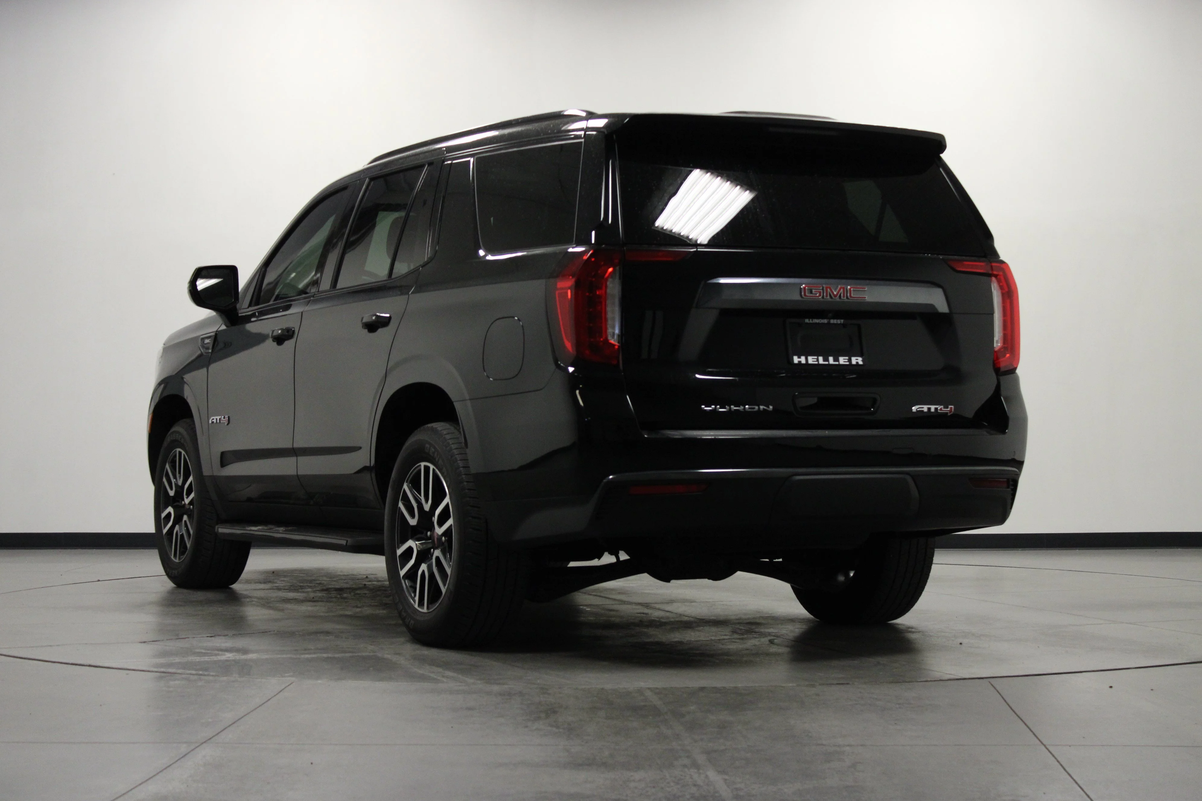 Used 2023 Onyx Black GMC AT4 image 6