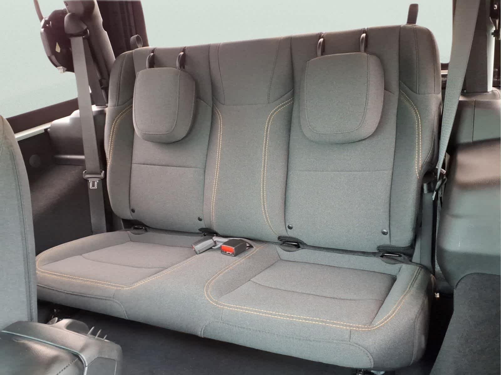 Used 2024 Earl Clearcoat Jeep Sport image 30