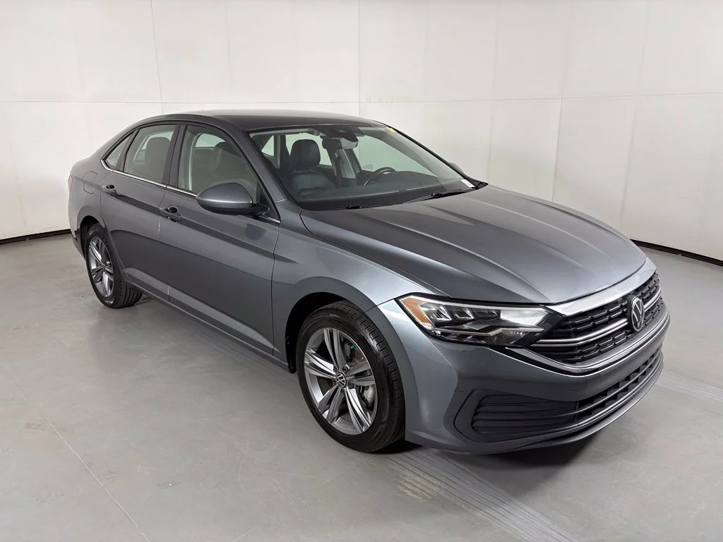 Used 2024 Gray Volkswagen 1.5T SE image 2