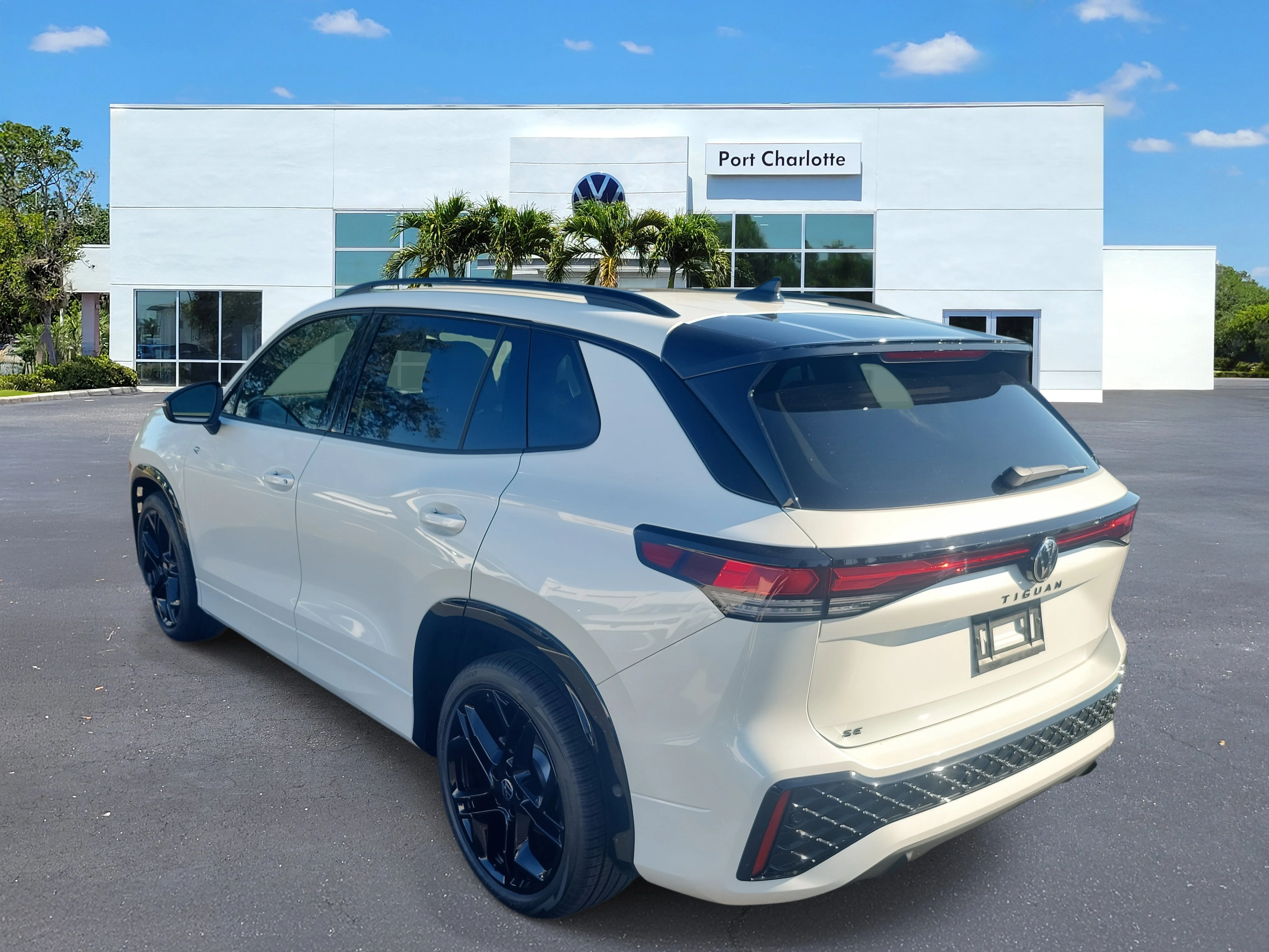 2026 Volkswagen Tiguan SE R-LINE BLACK - Photo 34