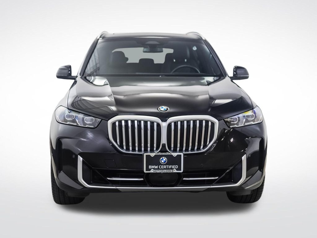 Certified Used 2026 Black Sapphire Metallic BMW xDrive40i image 8