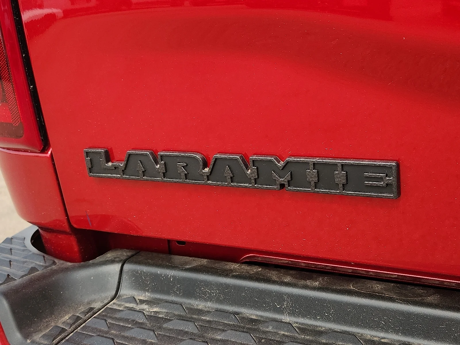 New 2027 Molten Red Pearl-Coat  Paint Ram LARAMIE CREW CAB 4X4 6