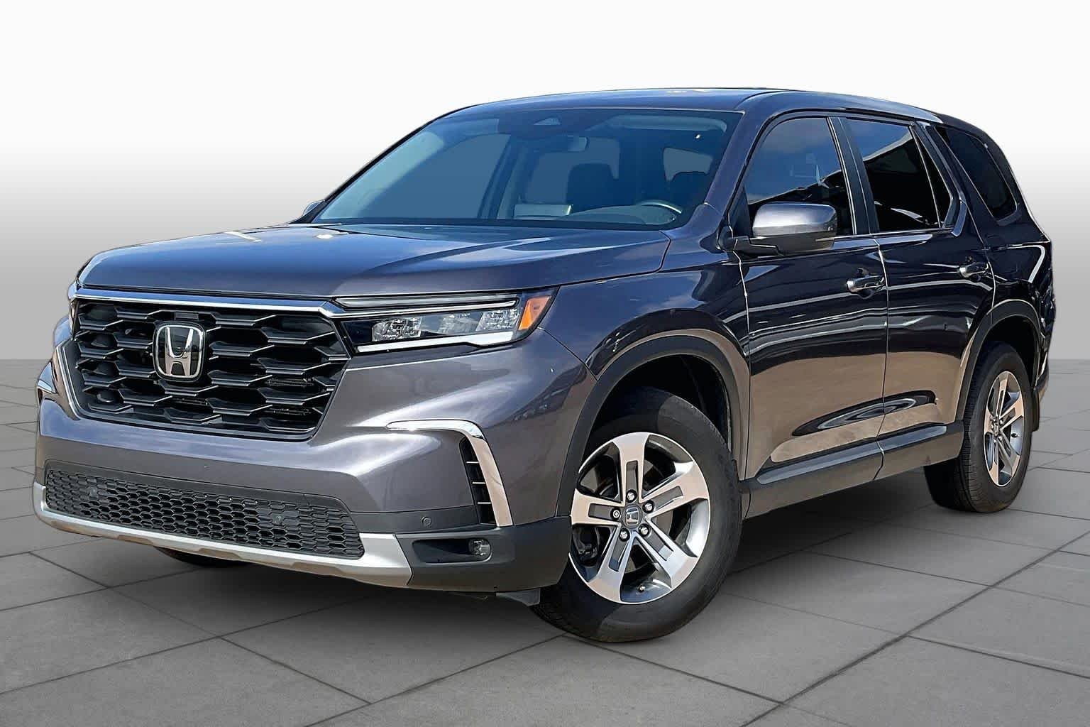 Used 2023 Modern Steel Metallic Honda EX-L 7 Passenger image 3