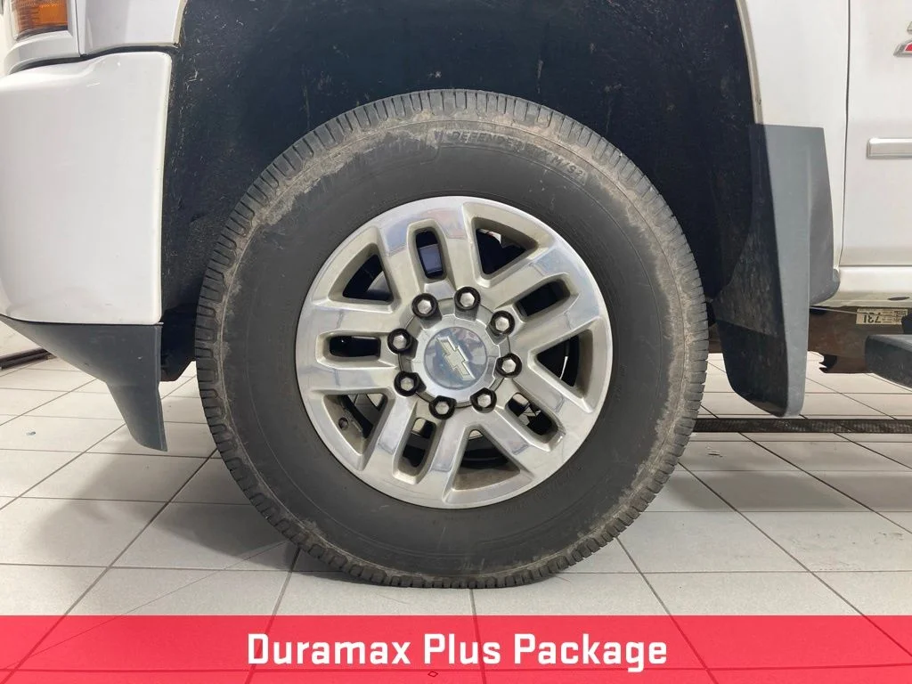 Used 2019 White Chevrolet LTZ image 13