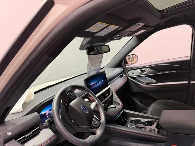Used 2025 Star White Ford ST image 18