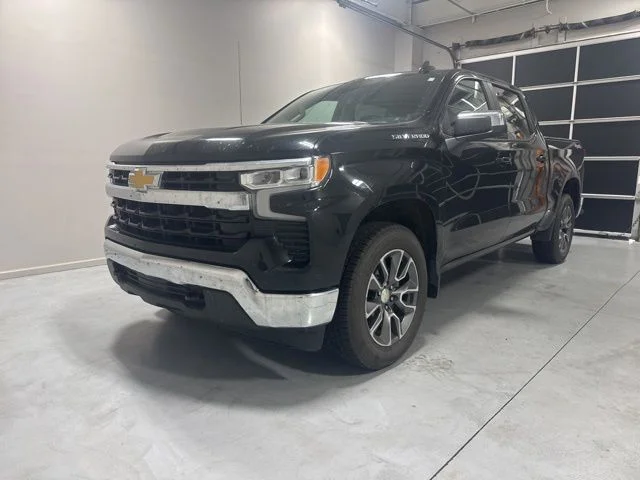 2022 Chevrolet Silverado 1500 LT 2FL 4X4 Crew Cab Short Box's photo