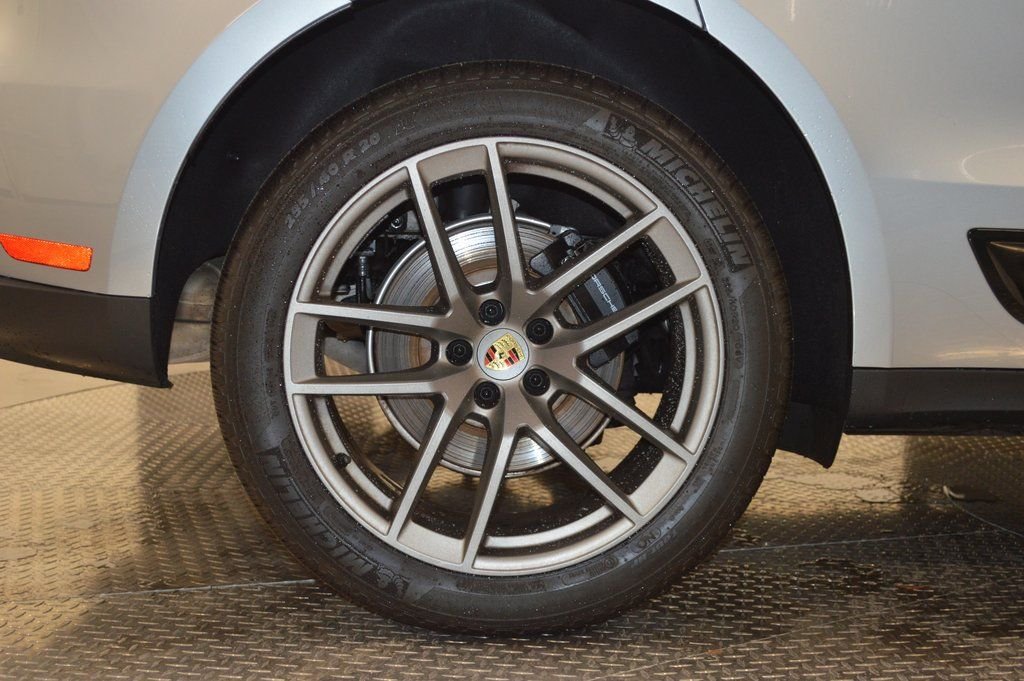 Used 2025 Silver Porsche  image 15