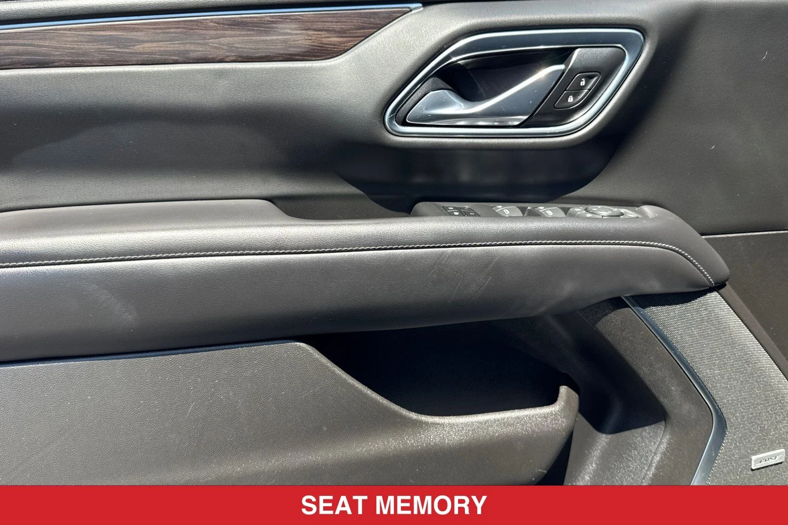 Used 2021 Gray Chevrolet Z71 image 12