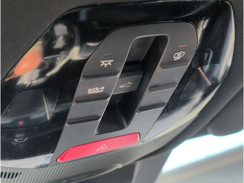 New 2025 Snow White Pearl Kia GT-Line Turbo image 29