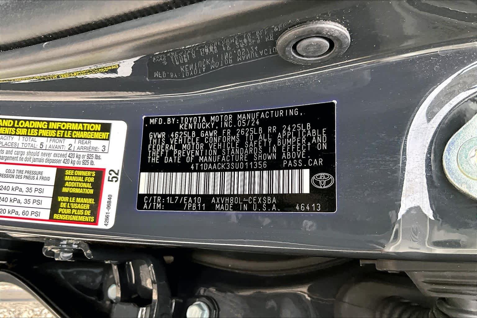 Used 2025 Underground Toyota SE image 37