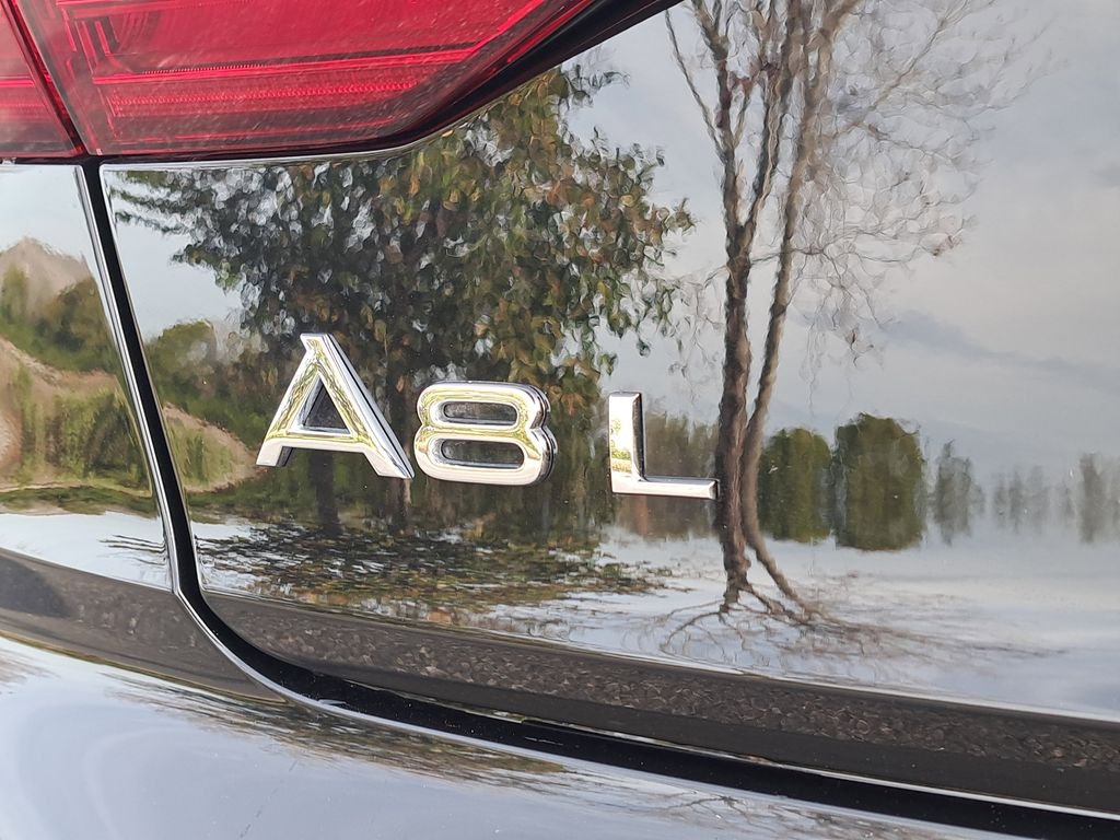 2025 Audi A8 Base - Photo 9