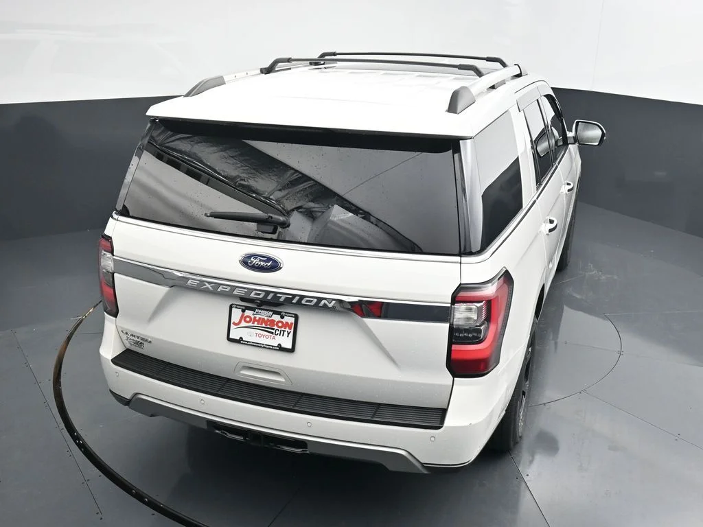 Used 2021 White Ford Limited image 31