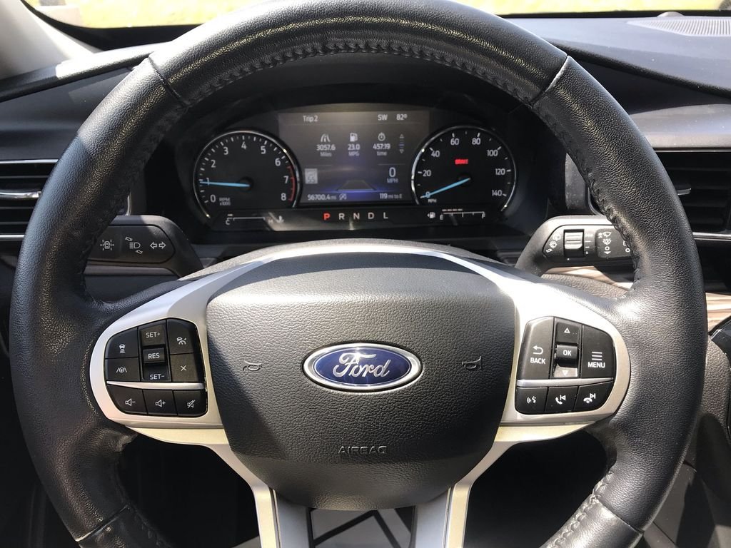 Used 2023 White Ford Limited image 14