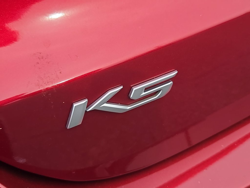 Used 2022 Passion Red Kia EX image 28