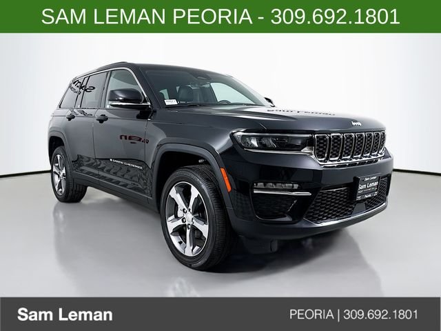 New 2025 Diamond Black Crystal Pearl-Coat Exterior Paint Jeep Limited image 1