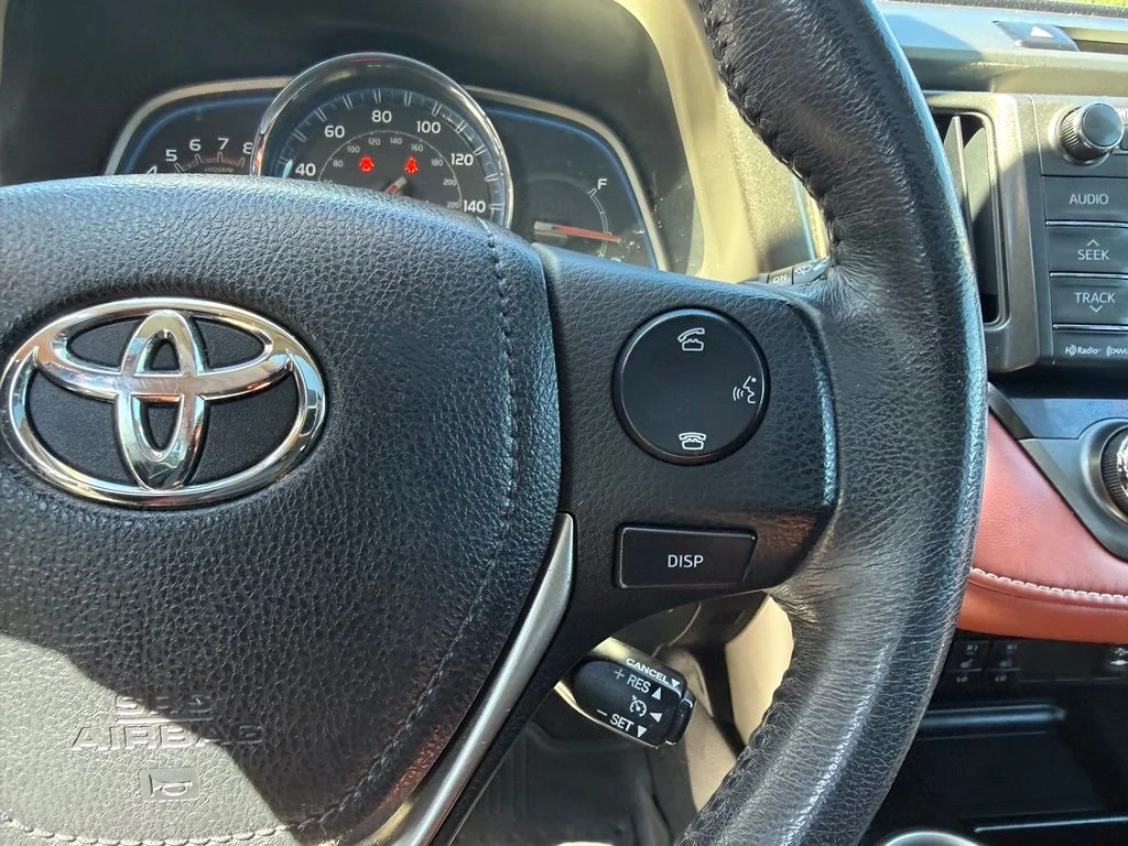Used 2013 Blizzard Pearl Toyota Limited image 11