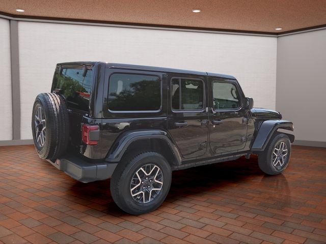 Used 2025 Black Jeep Sahara image 3