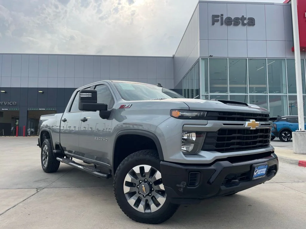 2024 Chevrolet Silverado HD Custom 4WD Crew Cab Standard Box's photo