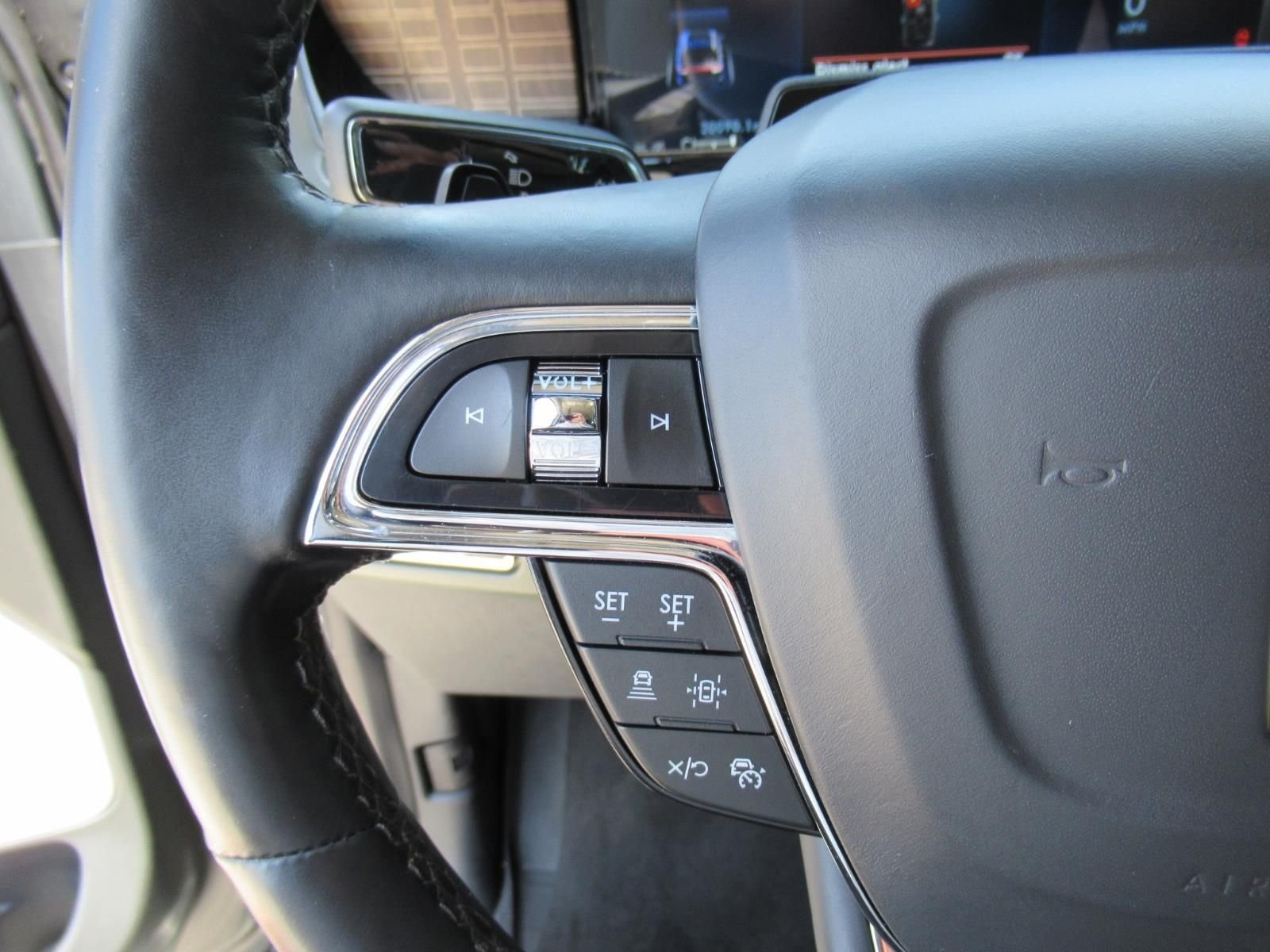 Used 2023 Green Lincoln Black Label image 23
