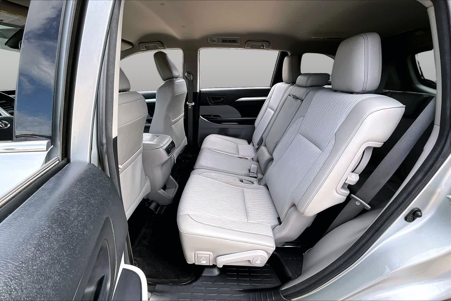 Used 2018 Celestial Silver Metallic Toyota LE Plus image 20