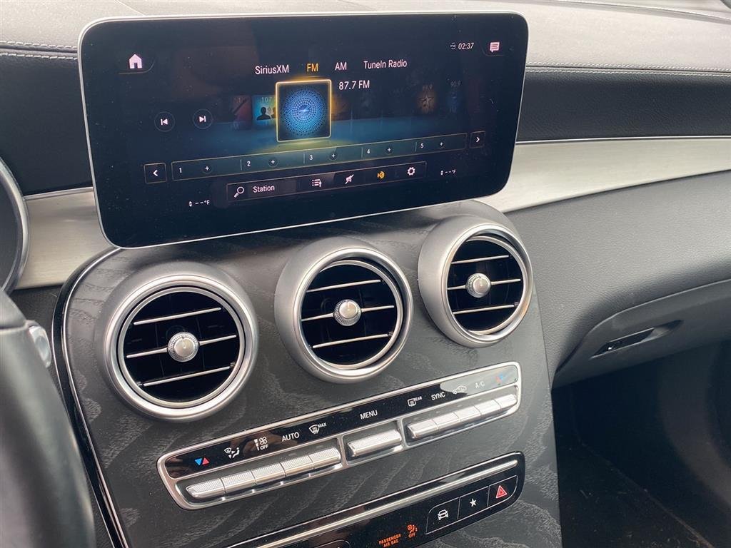Used 2023 Polar White Mercedes-Benz GLC 300 image 4