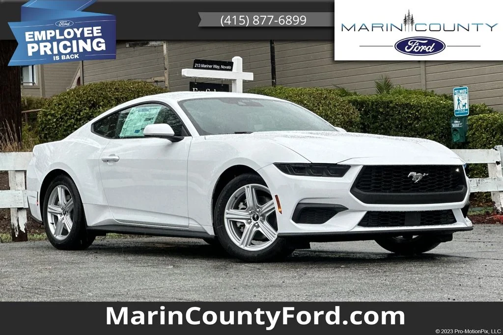 2026 Ford Mustang EcoBoost Fastback's photo