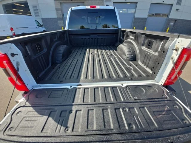 Used 2025 Oxford White Ford King Ranch image 23