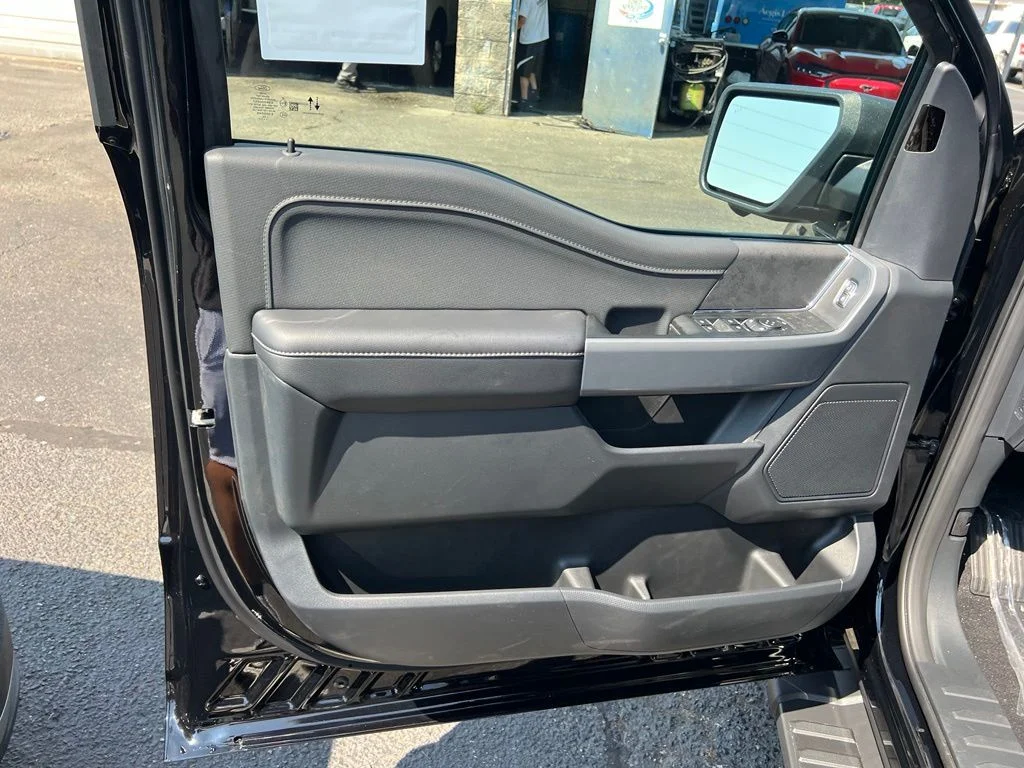 New 2026 Agate Black Metallic Ford XLT image 10