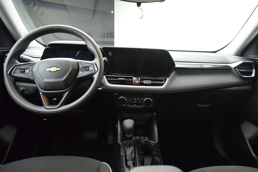 Used 2024 Gray Chevrolet LT image 3