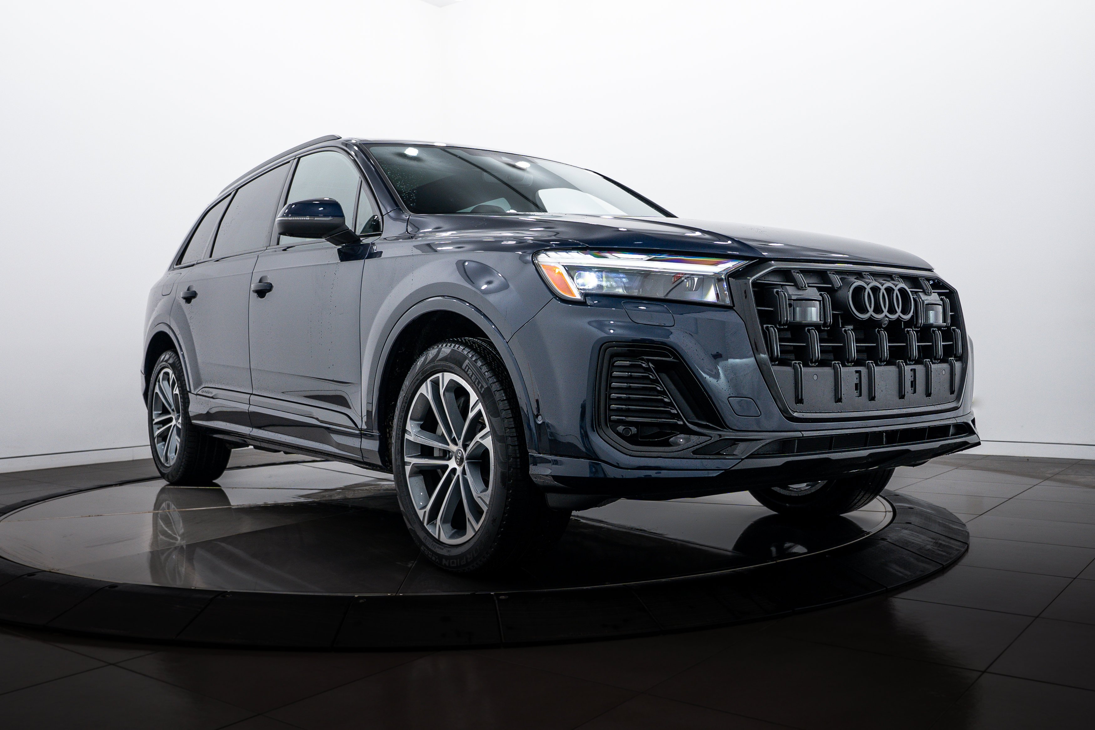 2026 Audi Q7 Premium Plus