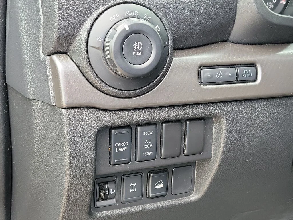 2021 Nissan Titan PRO-4X - Photo 8