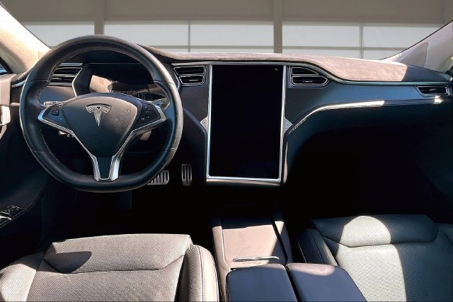 Used 2016 Silver Tesla  image 15