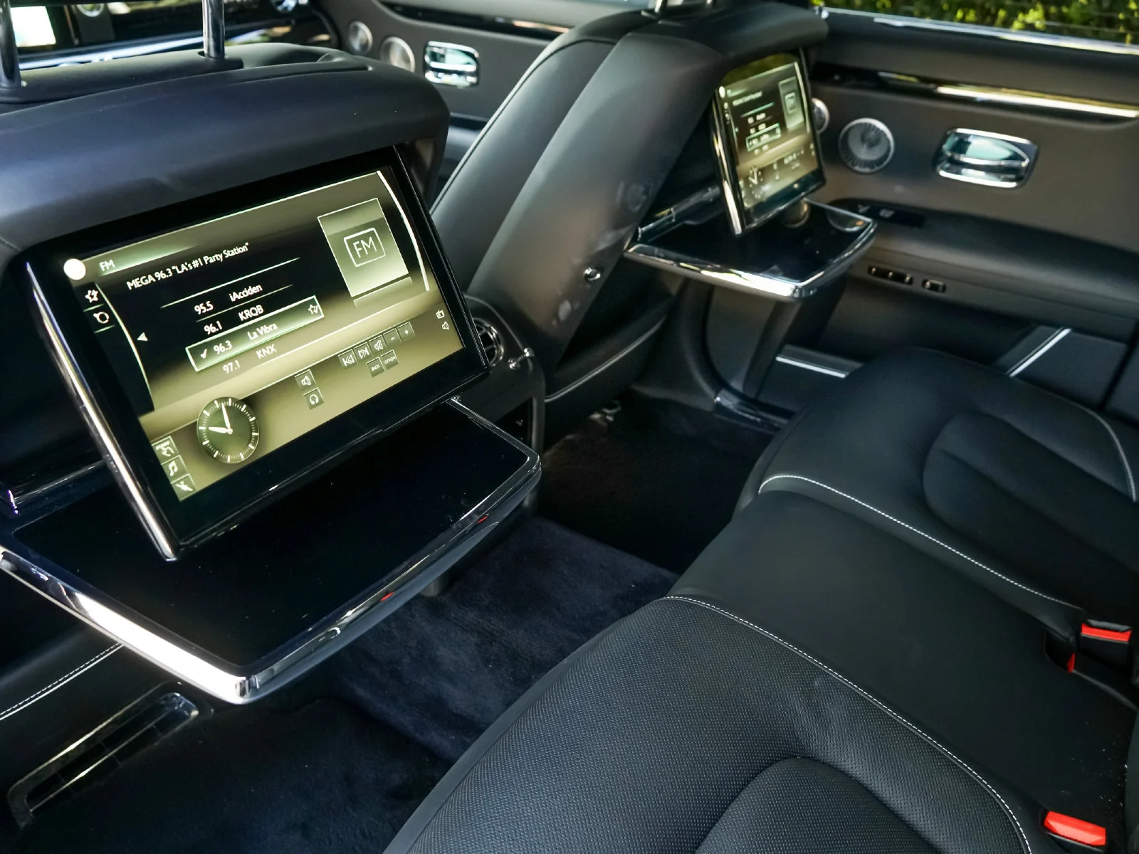 Certified Used 2021 Black Diamond Rolls-Royce  image 25
