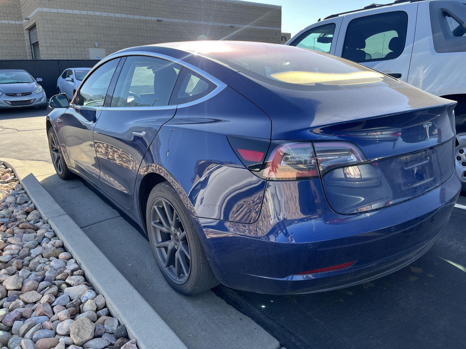 2018 Tesla Model 3 Long Range - Photo 4