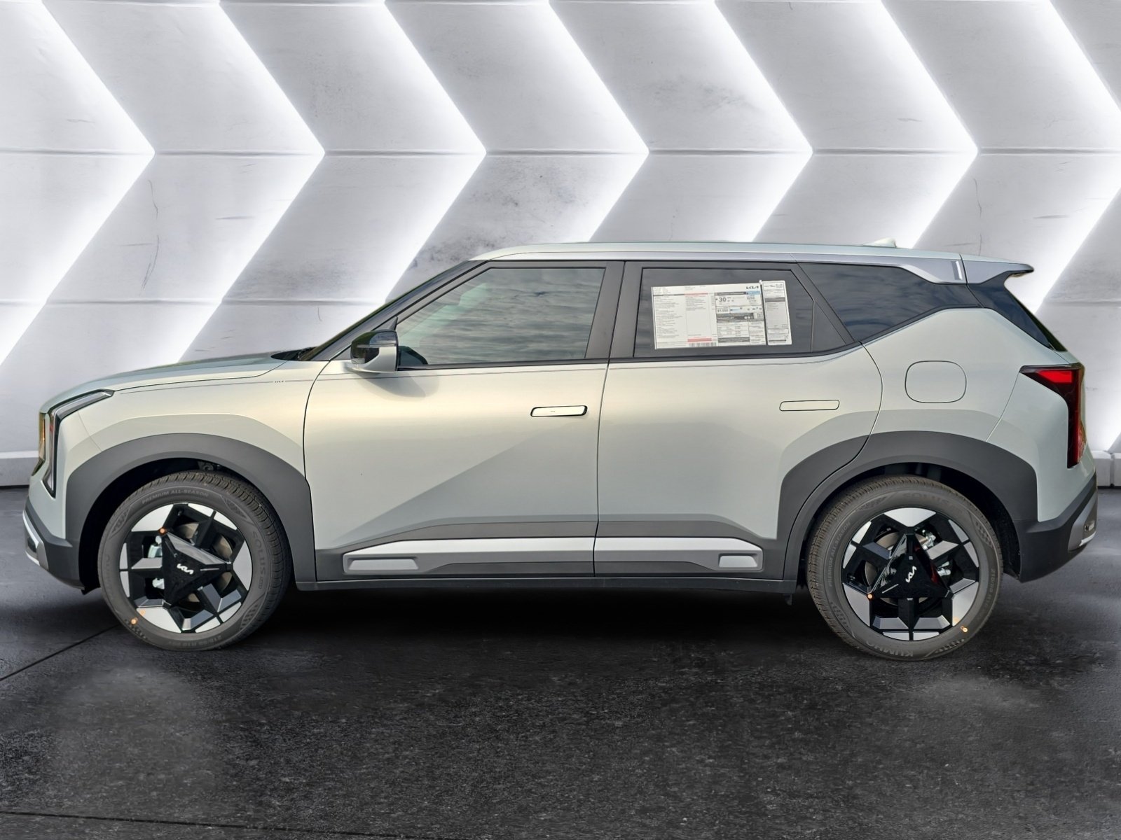 New 2027 Ivory Silver Kia S image 2