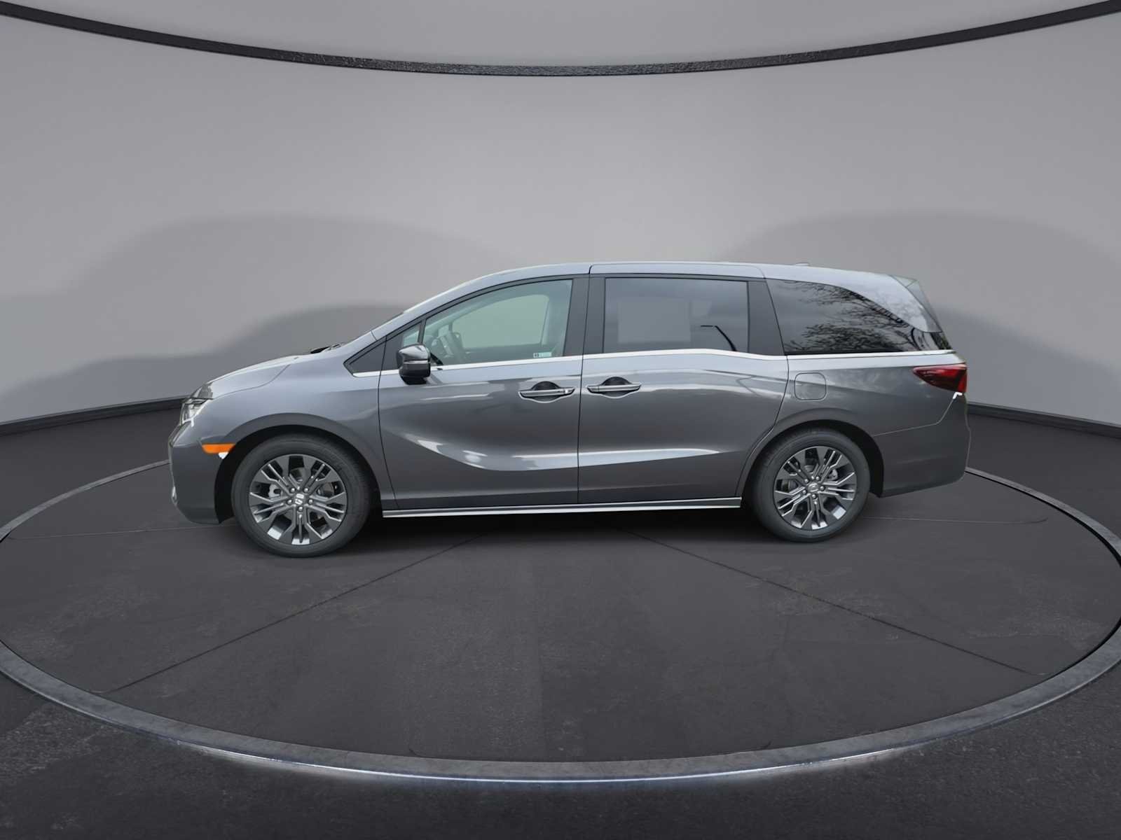 New 2026 Modern Steel Metallic Honda Touring image 5