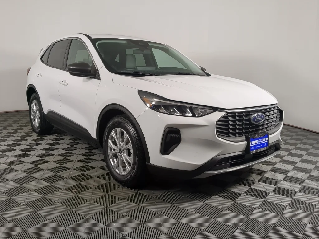 Used 2023 Ford Escape Active with VIN 1FMCU0GZ4PUA82349 for sale in Champaign, IL